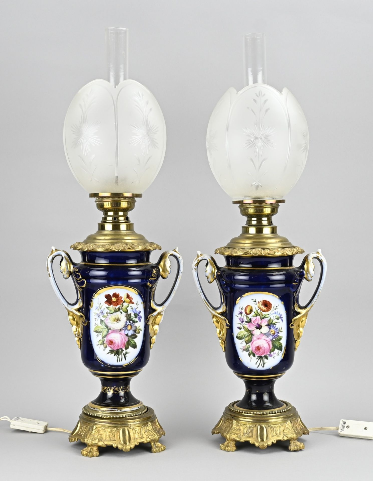 2x French kerosene lamp, H 68 cm. - Image 2 of 2