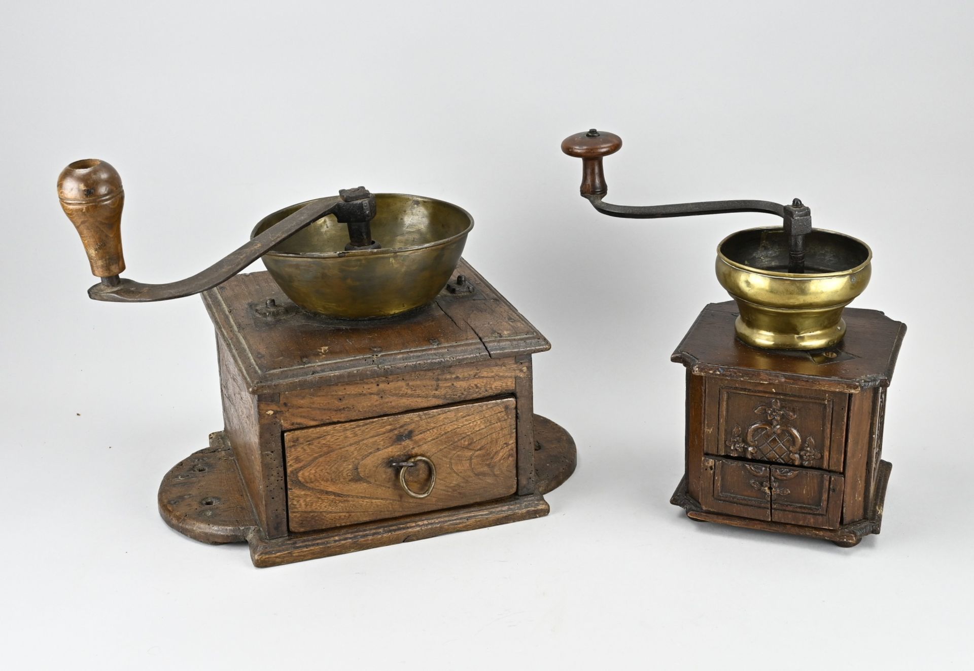 2x Antique coffee grinder