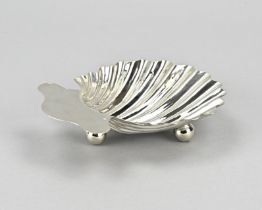 Silver bowl in shell shape