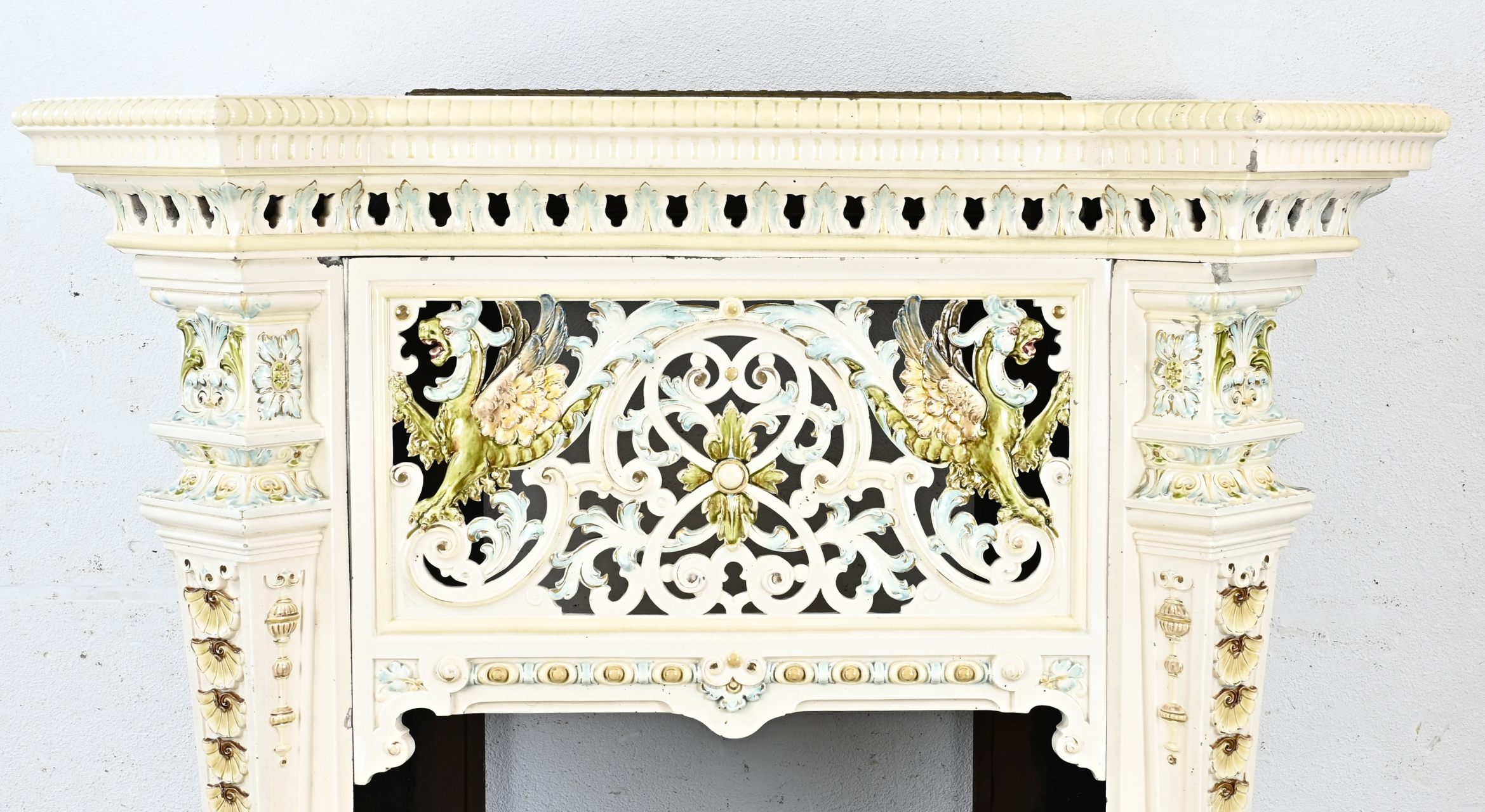 Majolica V&B fireplace surround - Image 2 of 4