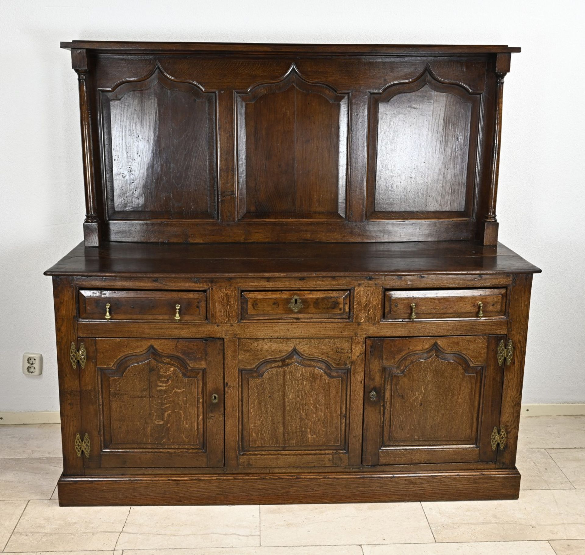 English sideboard (oak)