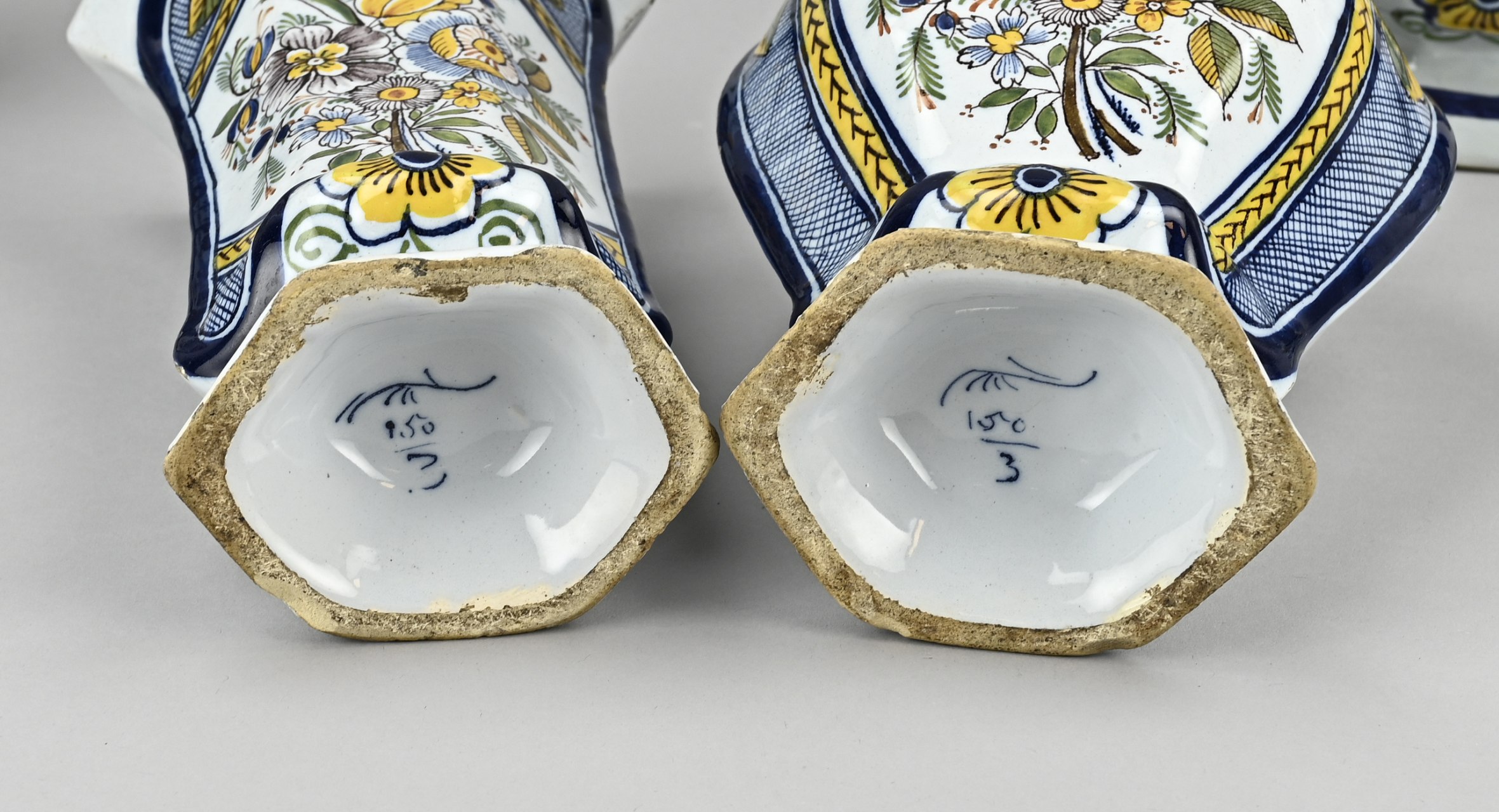 5-piece Delft cabinet set, H 22.5 - 33.5 cm. - Image 2 of 2