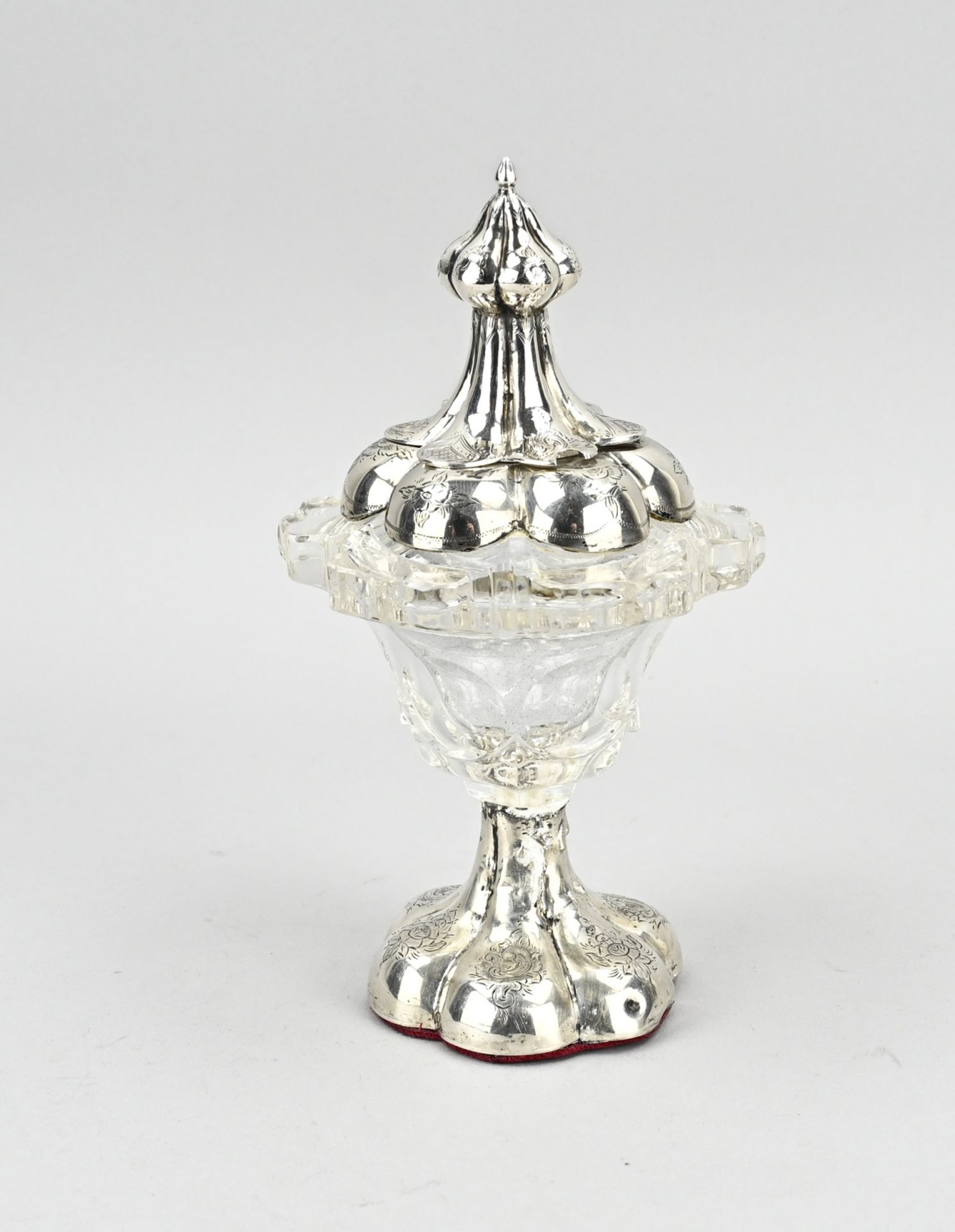 Mustard pot with silverware