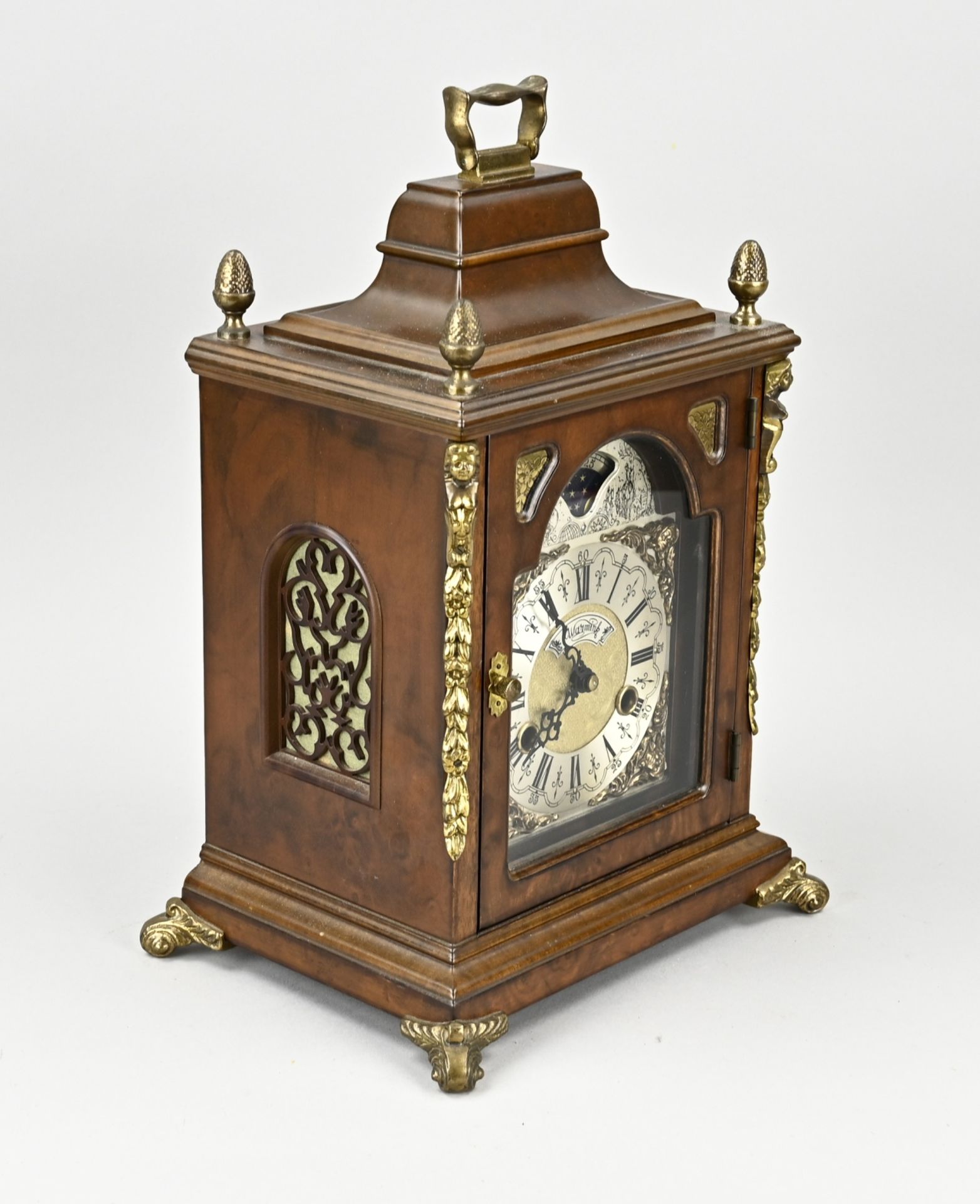 Wuba table clock, H 35 cm.