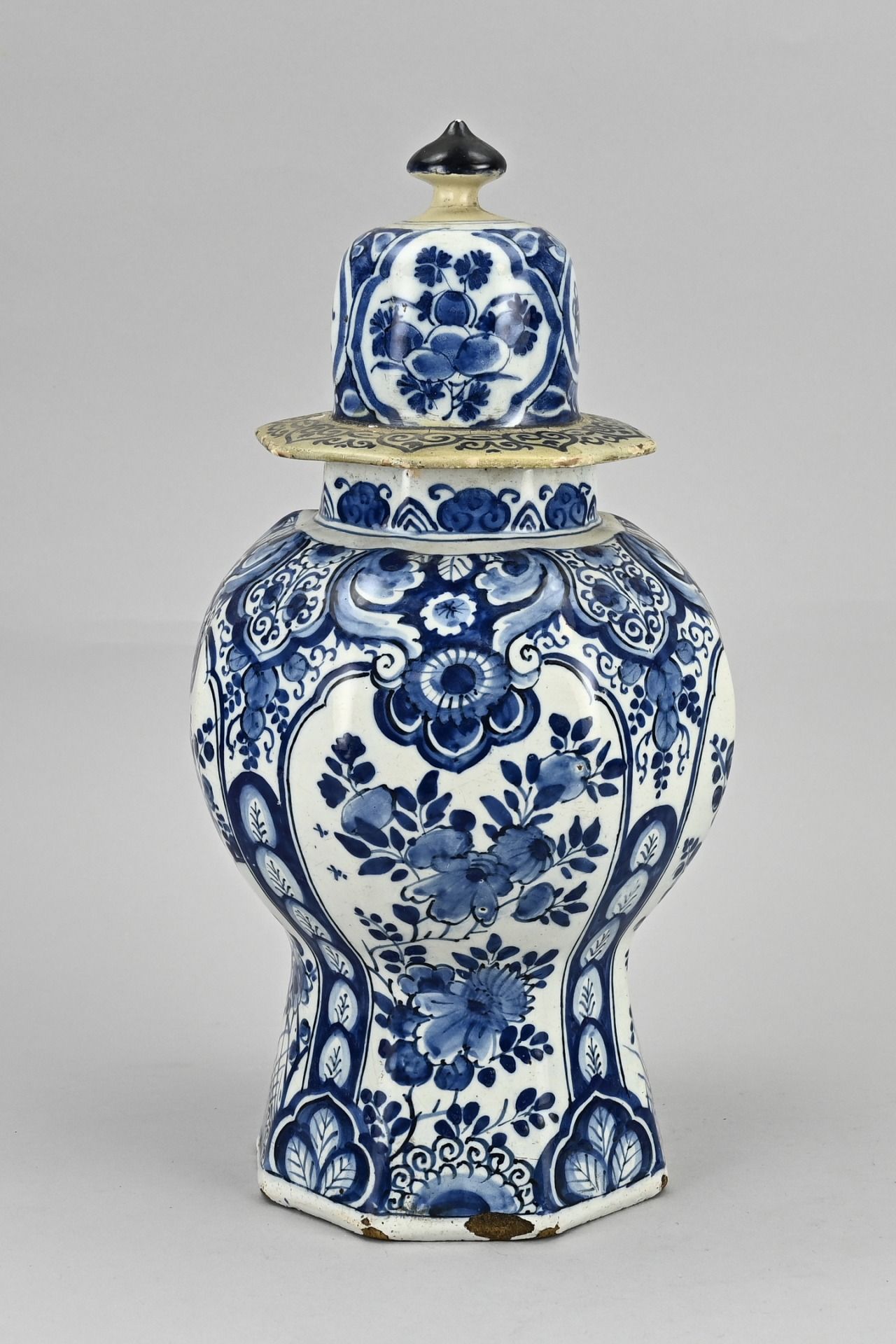 18th century Delft pot