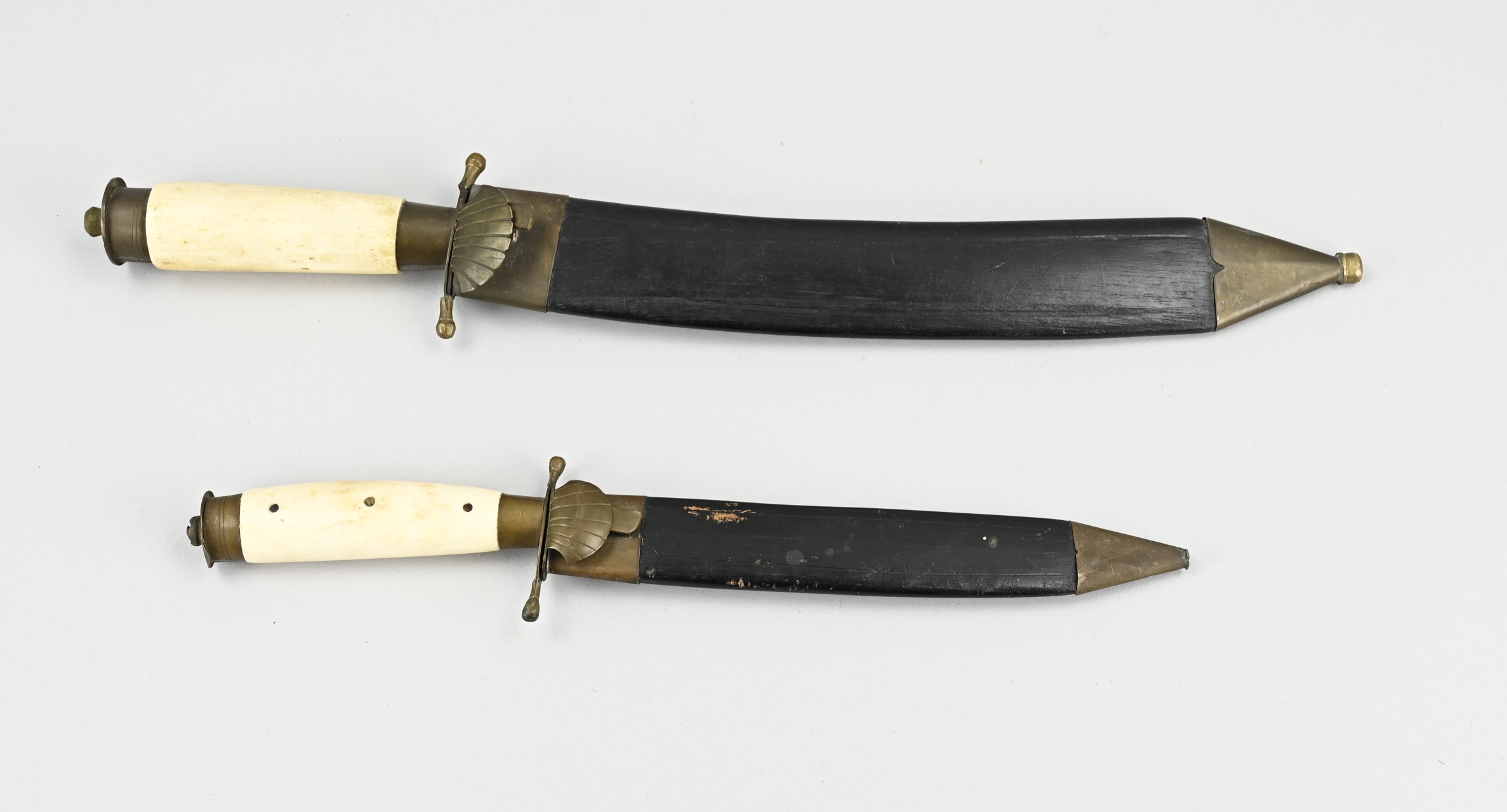 2x Hunting dagger, L 28 - 37 cm. - Image 2 of 2