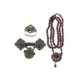 Lot of silver with garnet, 3x