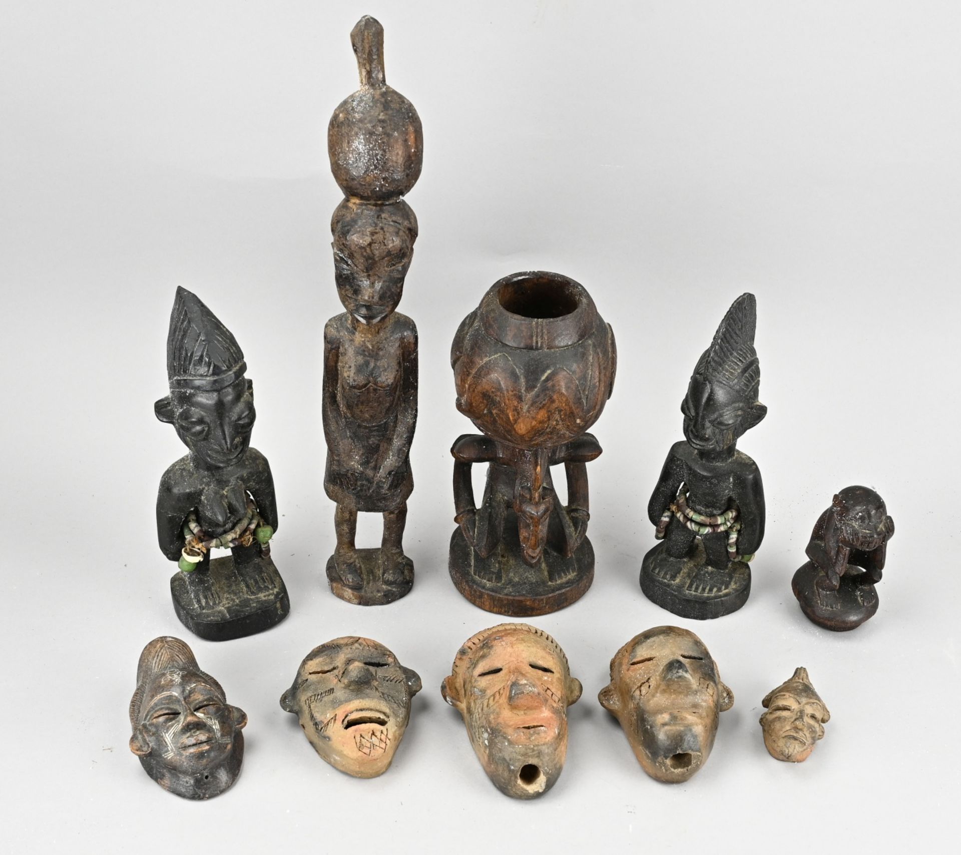 Lot African masks/statues (10x)