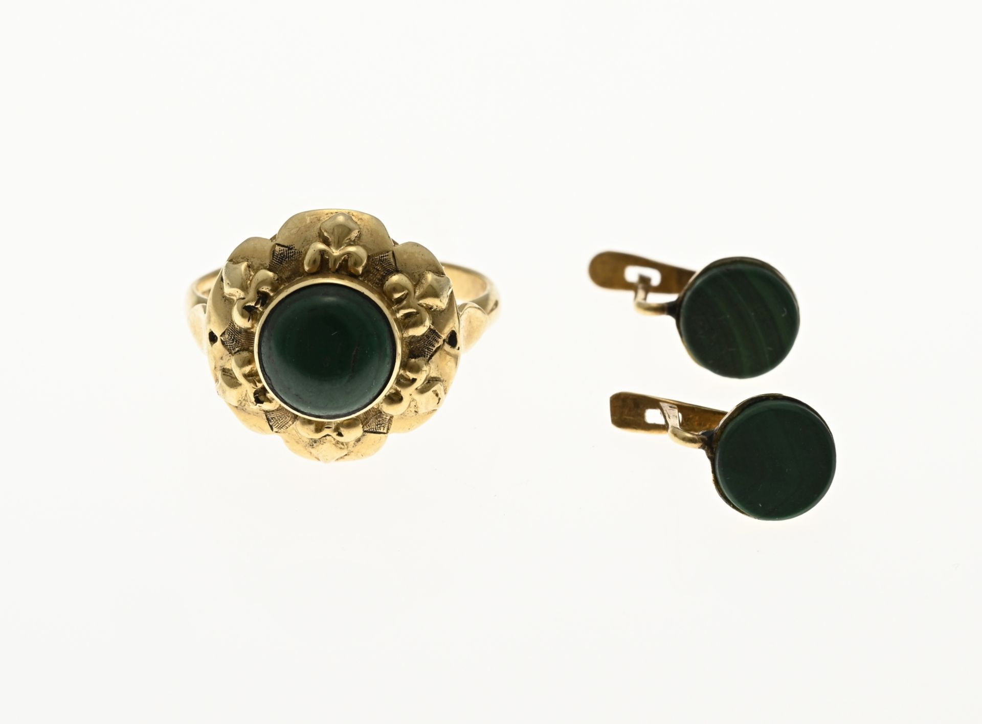 Gold ring & stud earrings (malachite)