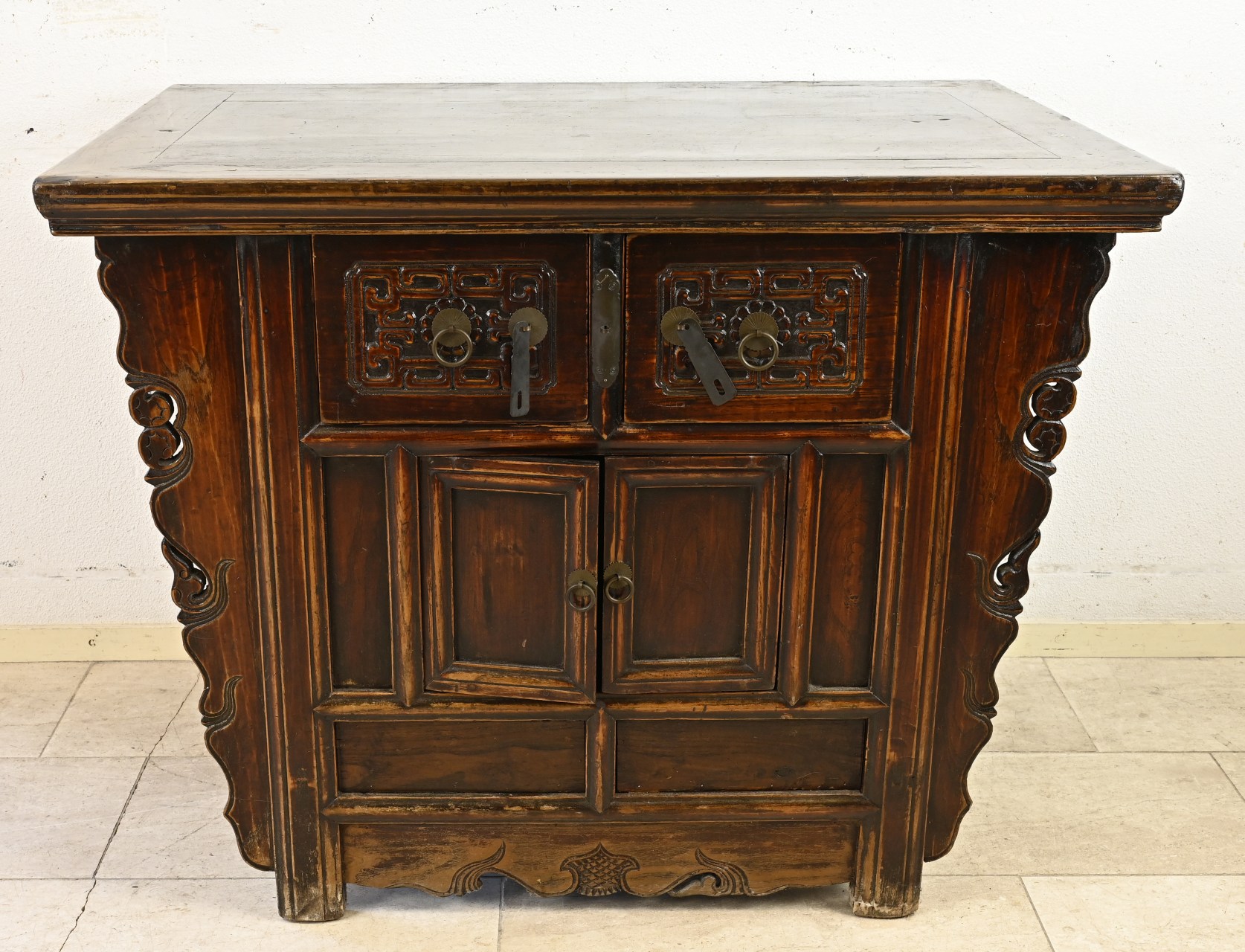 Chinese cabinet