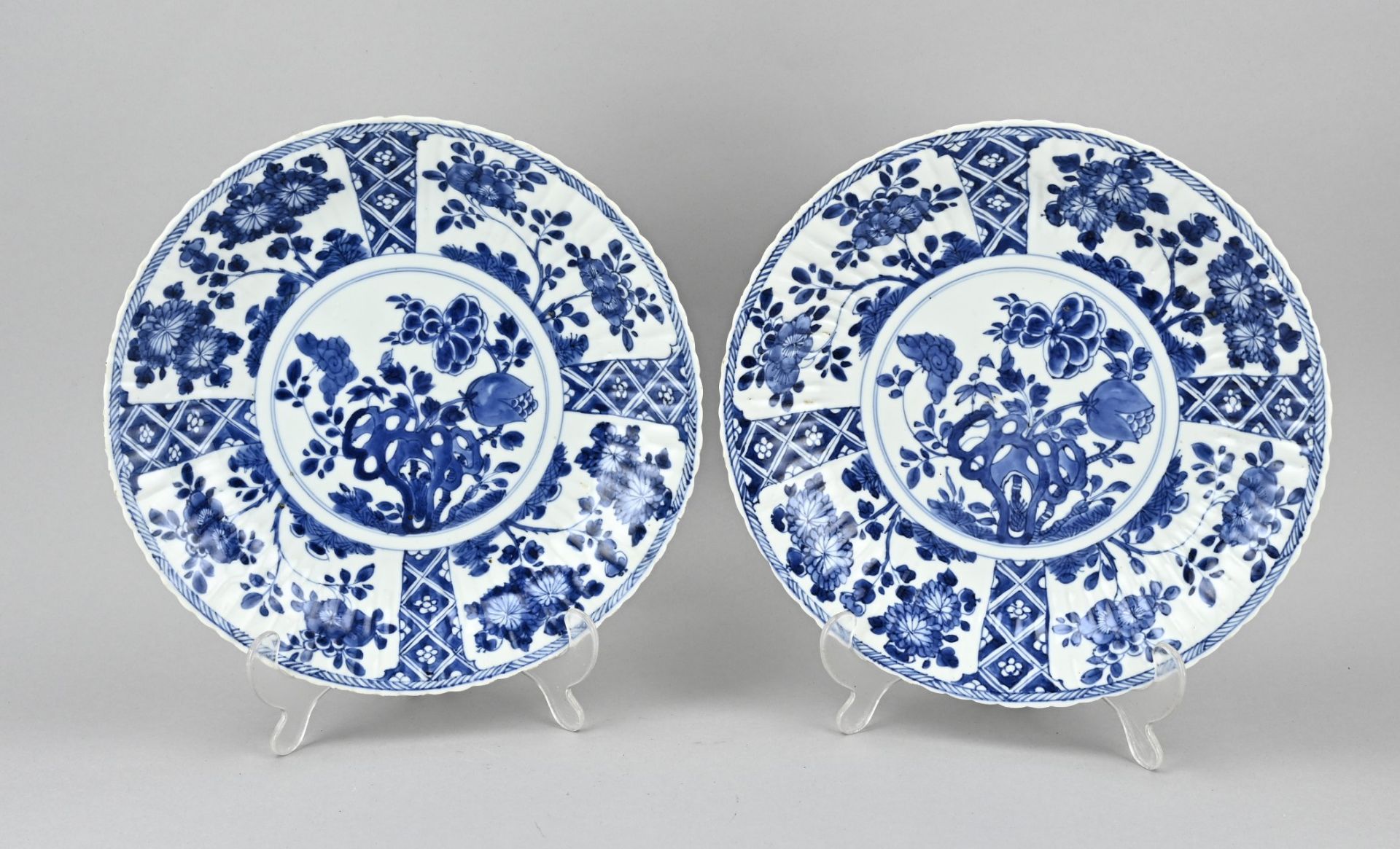 2x Kang Xi plate Ã˜ 27.2 cm.