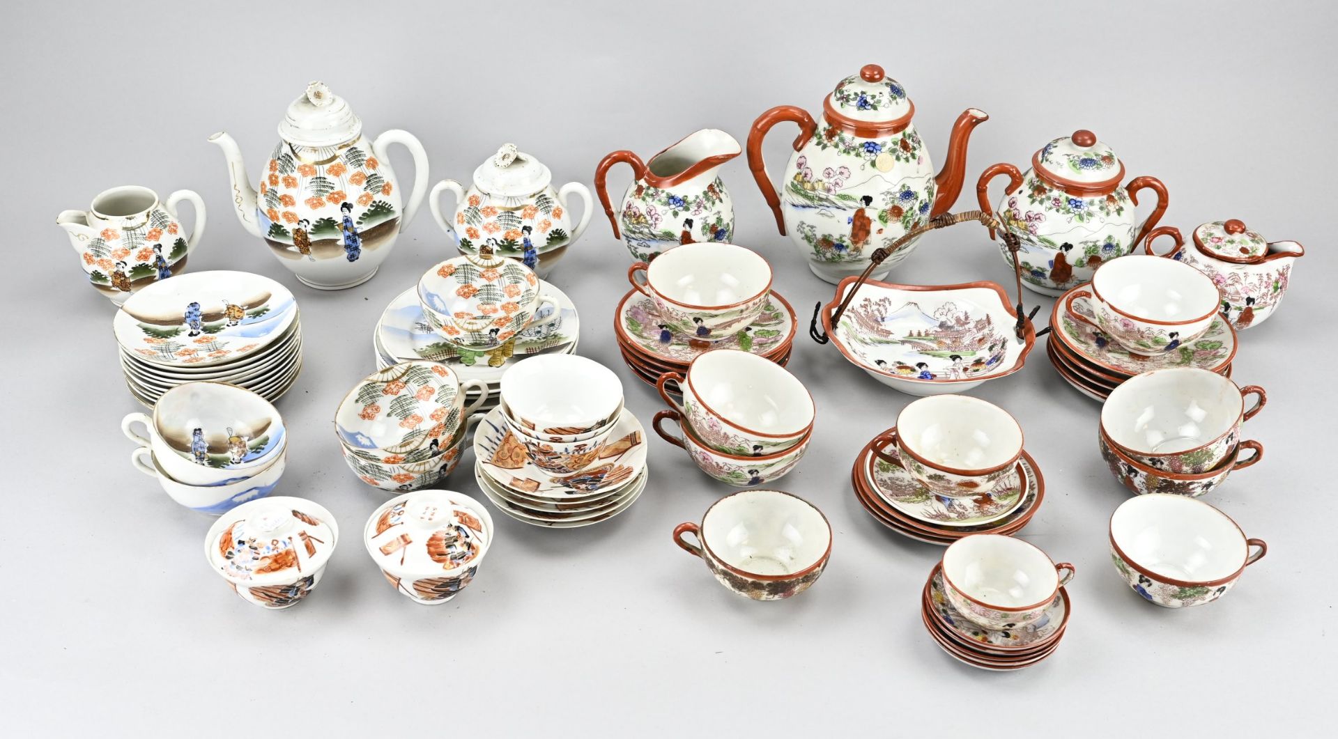 Various Japanese tableware