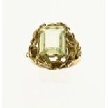 Gold ring (green stone)