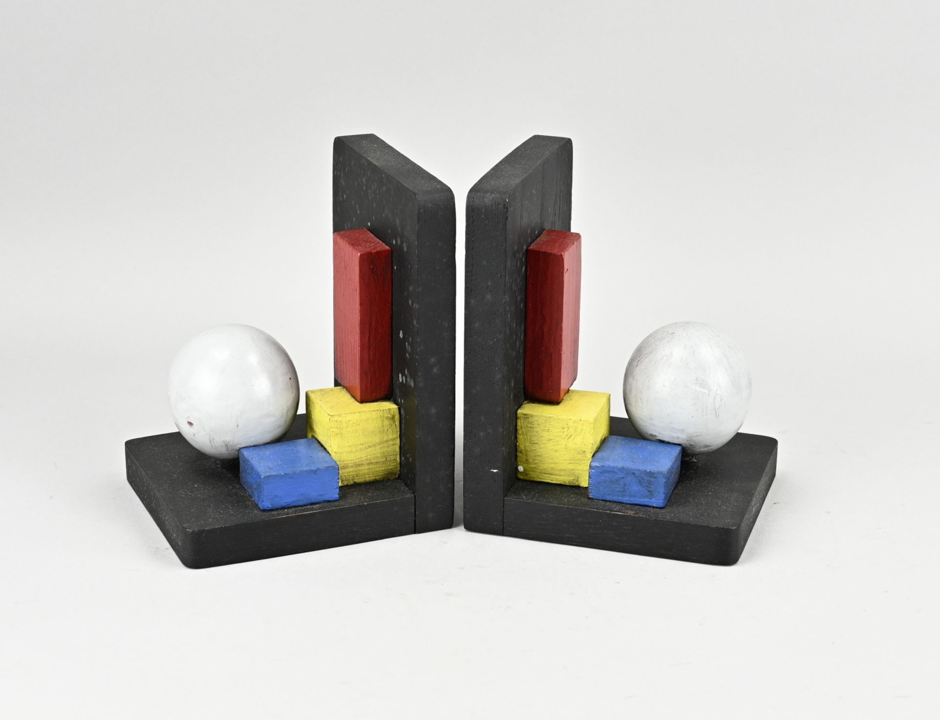 2x Wooden bookend