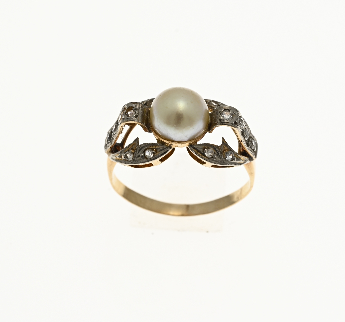 Gold ring (pearl)