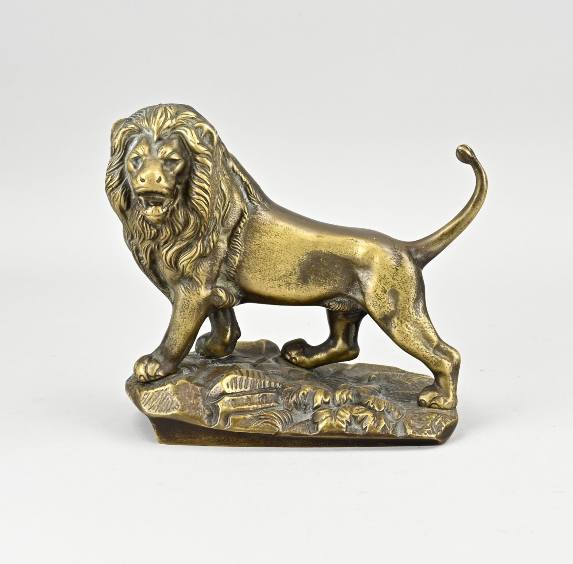 Bronze lion