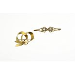 2 Gold brooches