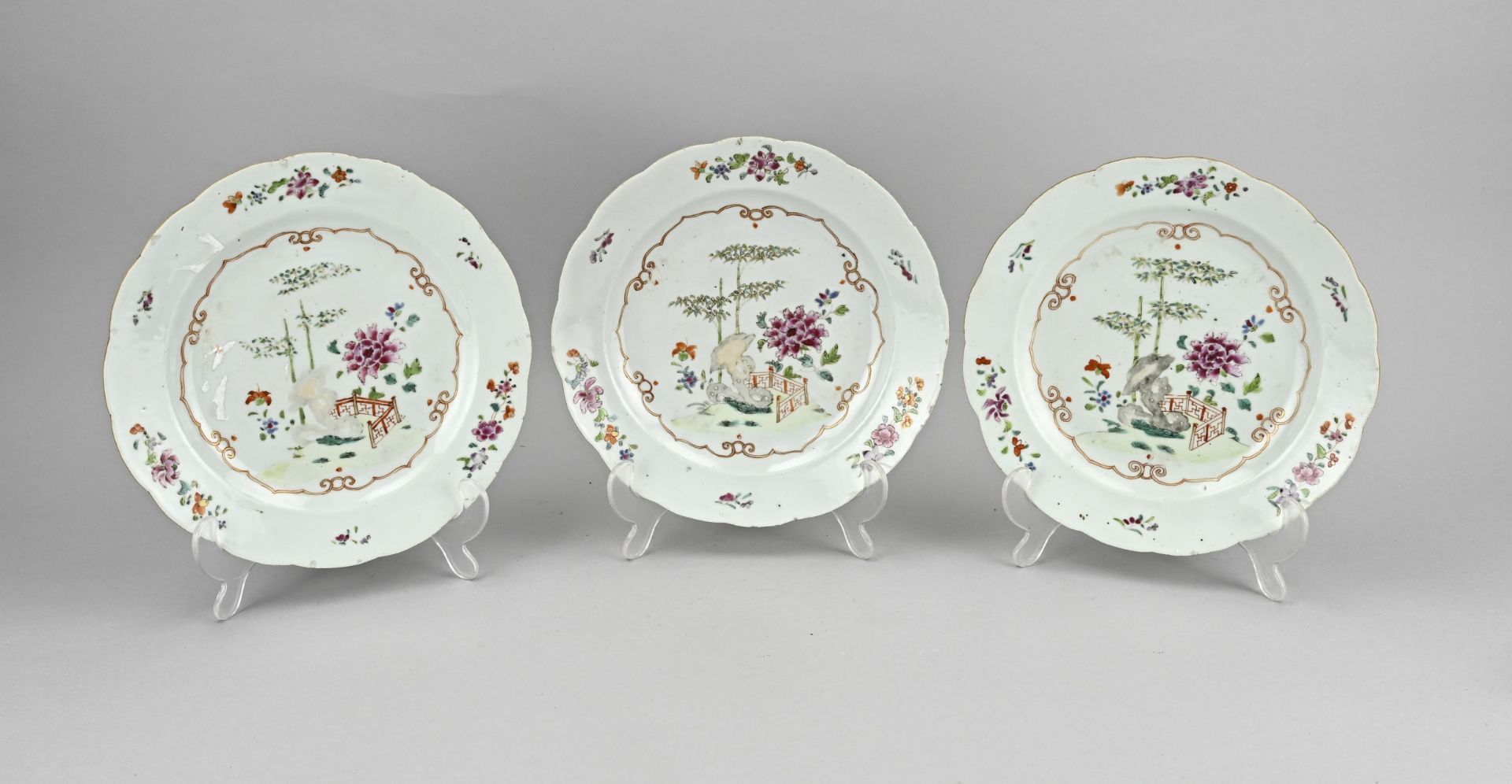 3x Family Rose plate Ã˜ 22.6 cm.