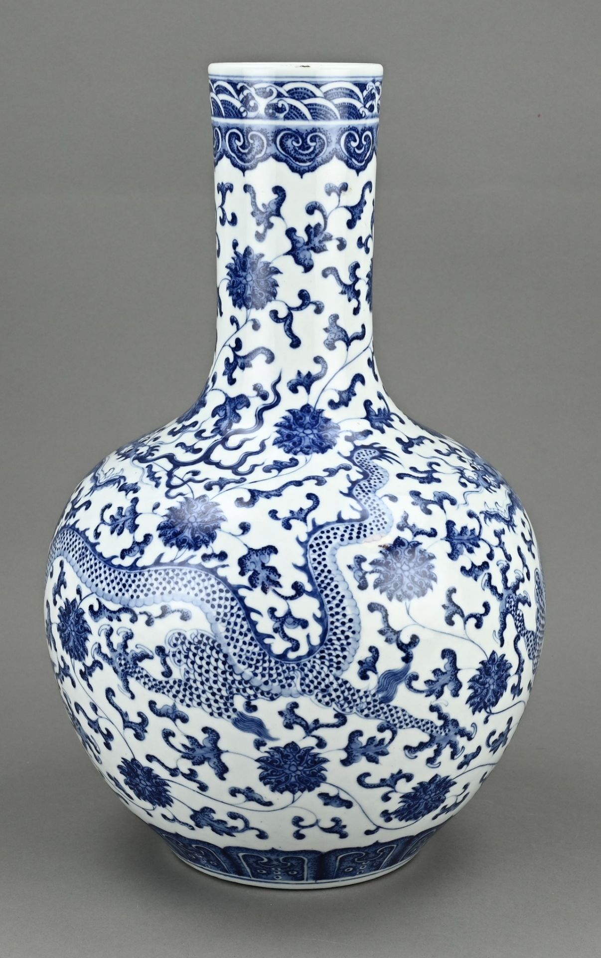 Chinese vase, H 43.5 cm. - Bild 2 aus 3