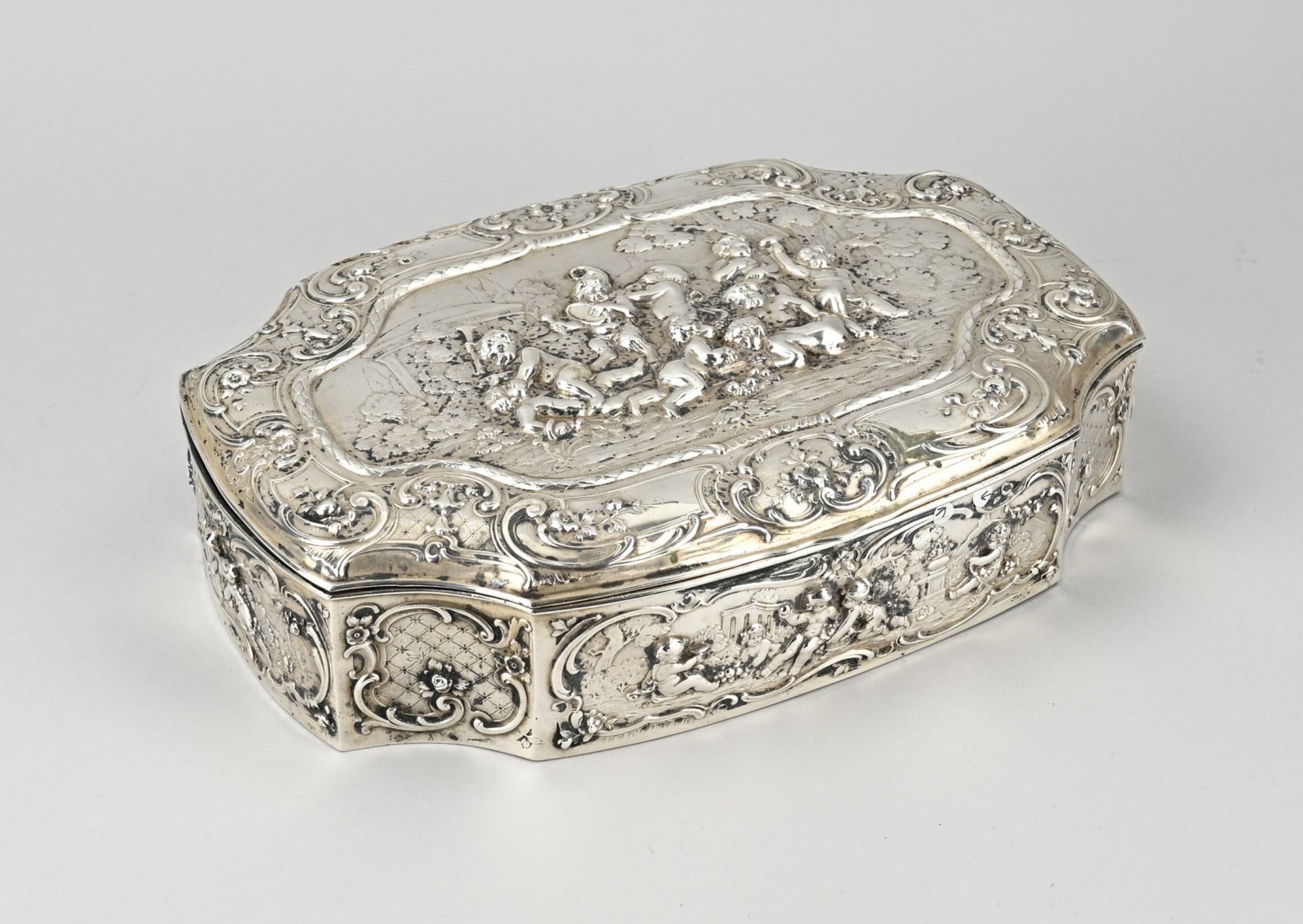 Silver box (drum)