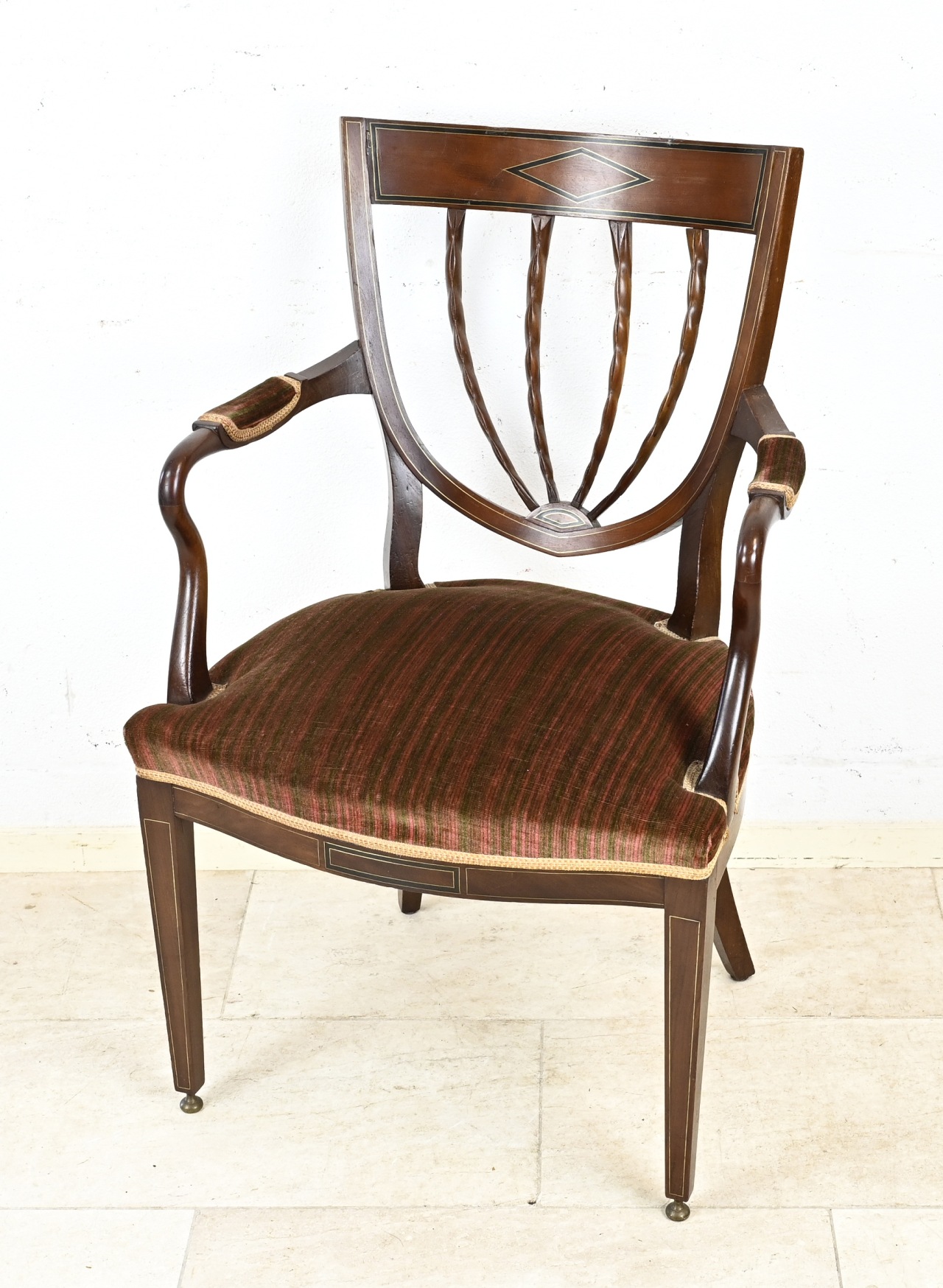 Armrest chair (mahogany)