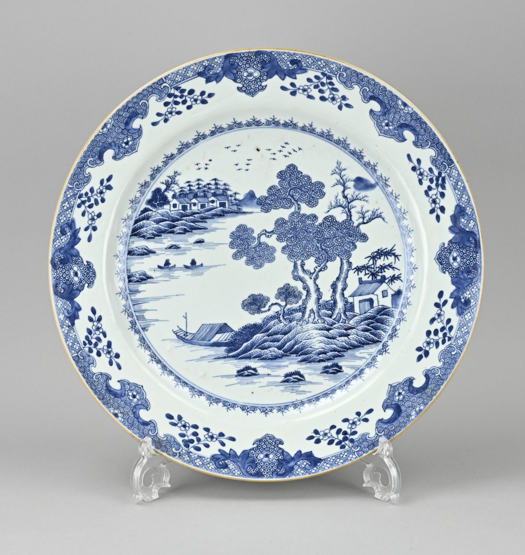 Chinese plate Ã˜ 36.2 cm.