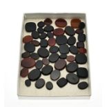 Lot with 50 carnelian/onyx stones