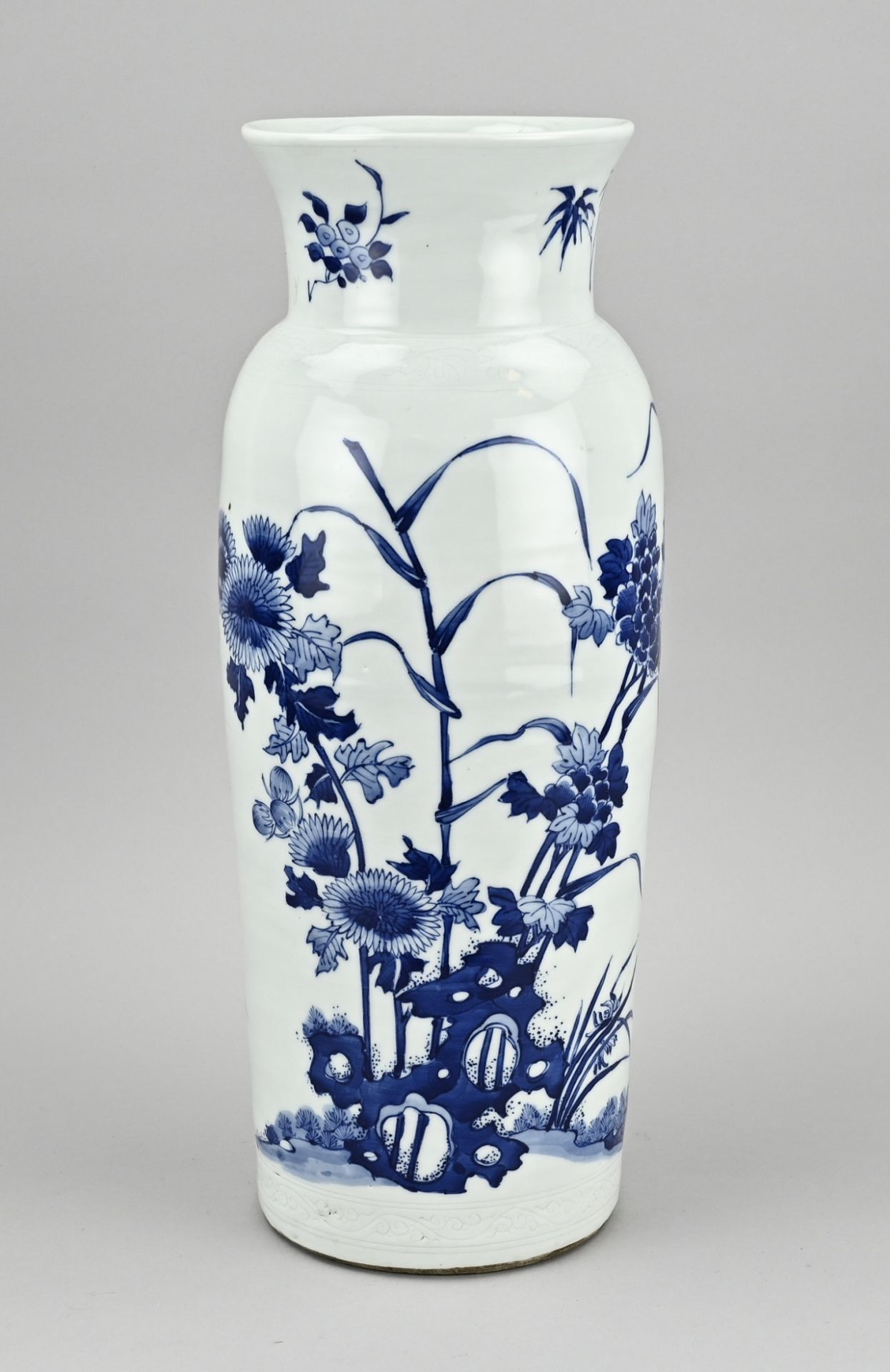 Chinese vase, H 40.6 cm.