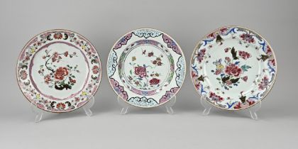 3x Family Rose plate Ã˜ 22.3 - 22.7 cm.