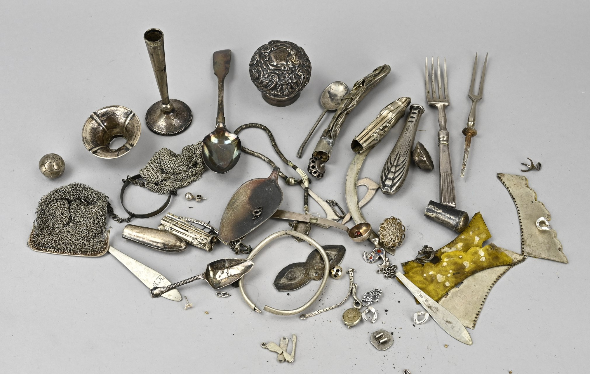 Lot demolished silver