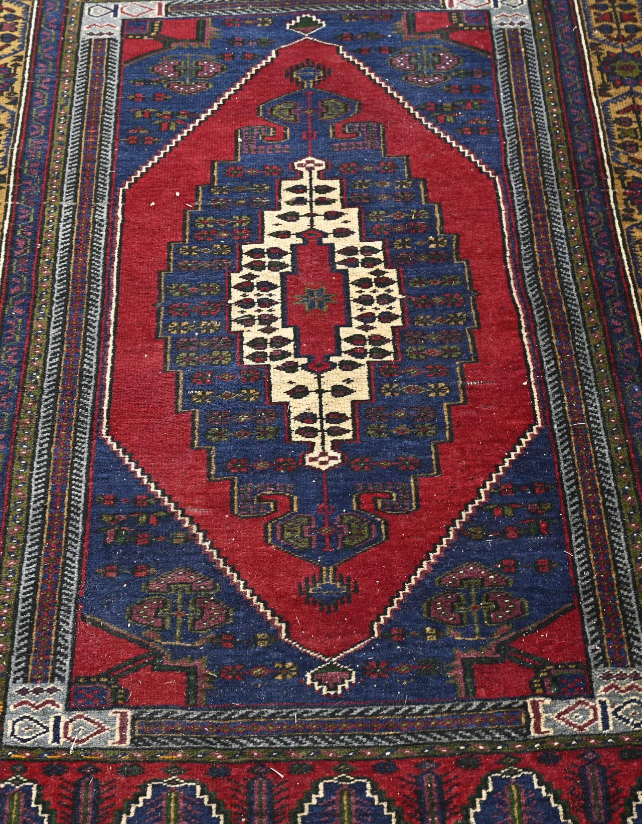 Persian carpet, 220 x 125 cm. - Image 2 of 3