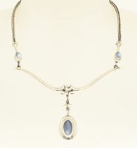 Silver choker with moonstone