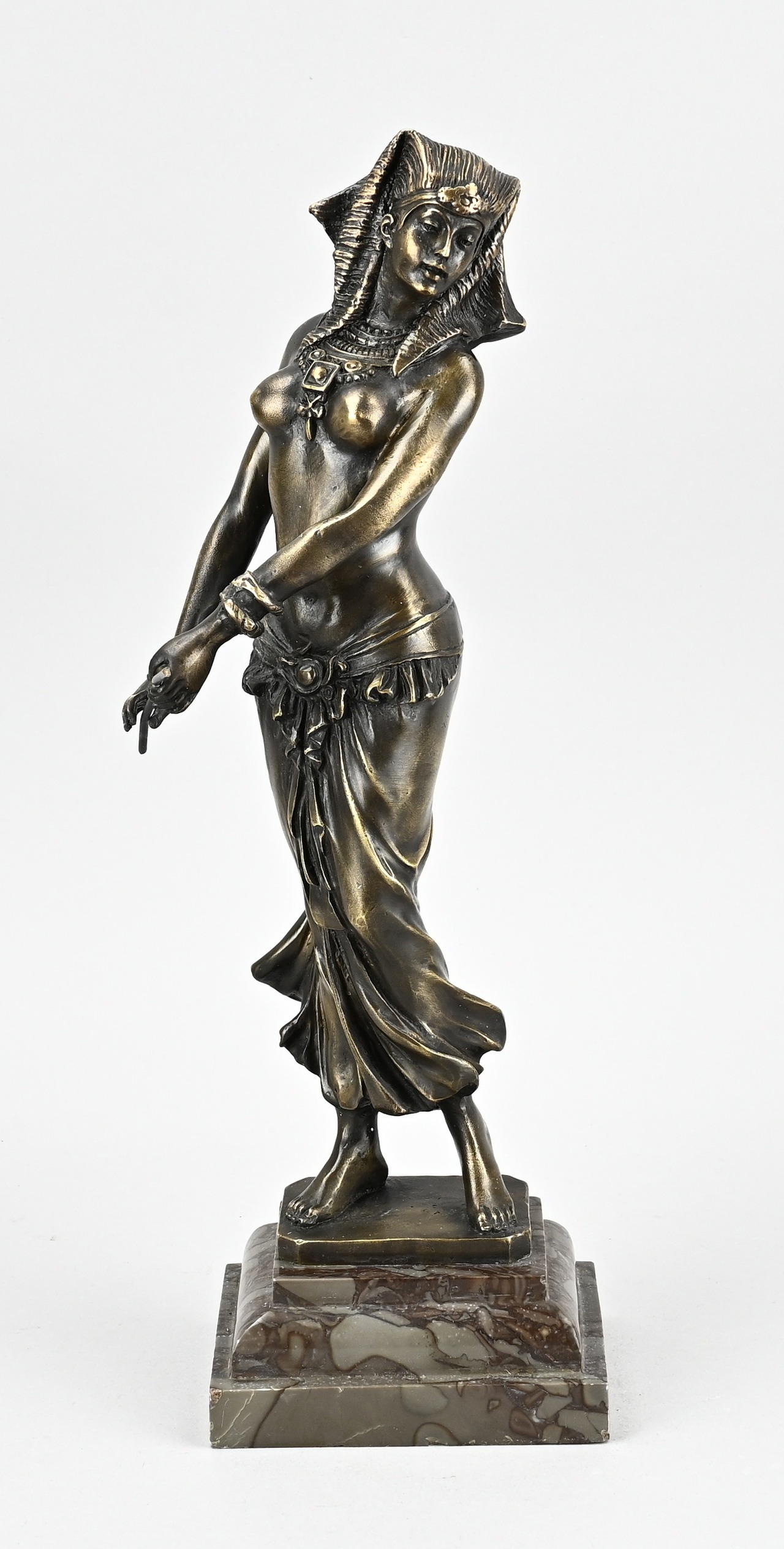 Bronze statue, Woman (Egypt)