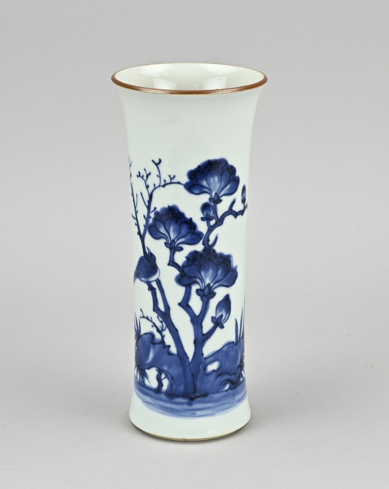 Chinese vase, H 19.8 cm.