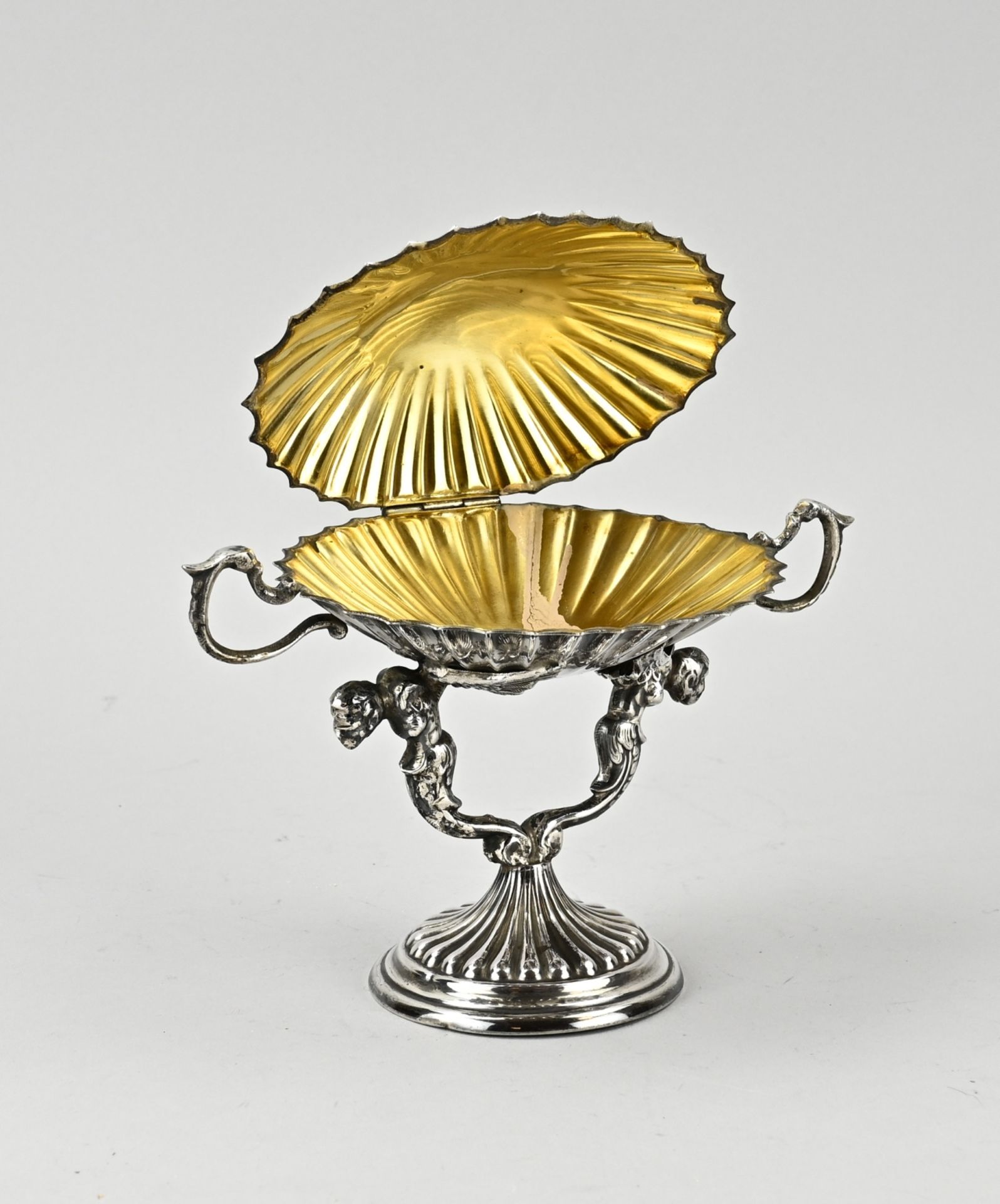 Silver bowl on foot (shell shape) - Image 2 of 2