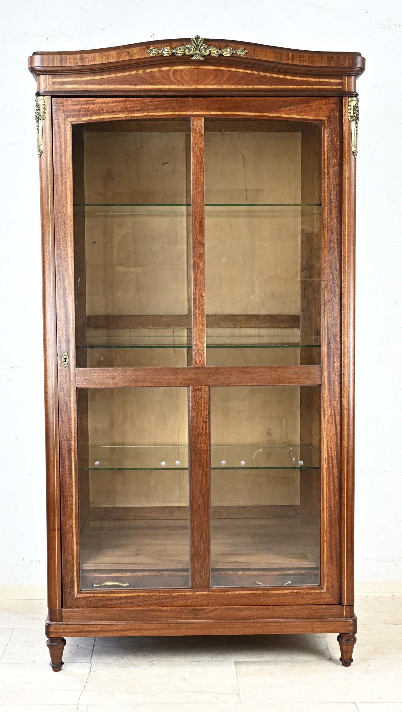 French display cabinet