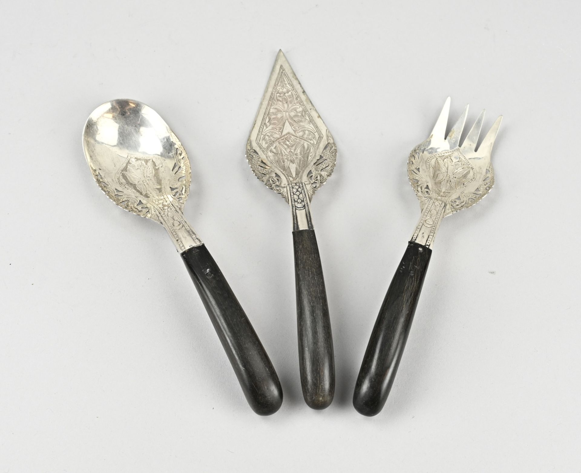 3 parts silver shovelware