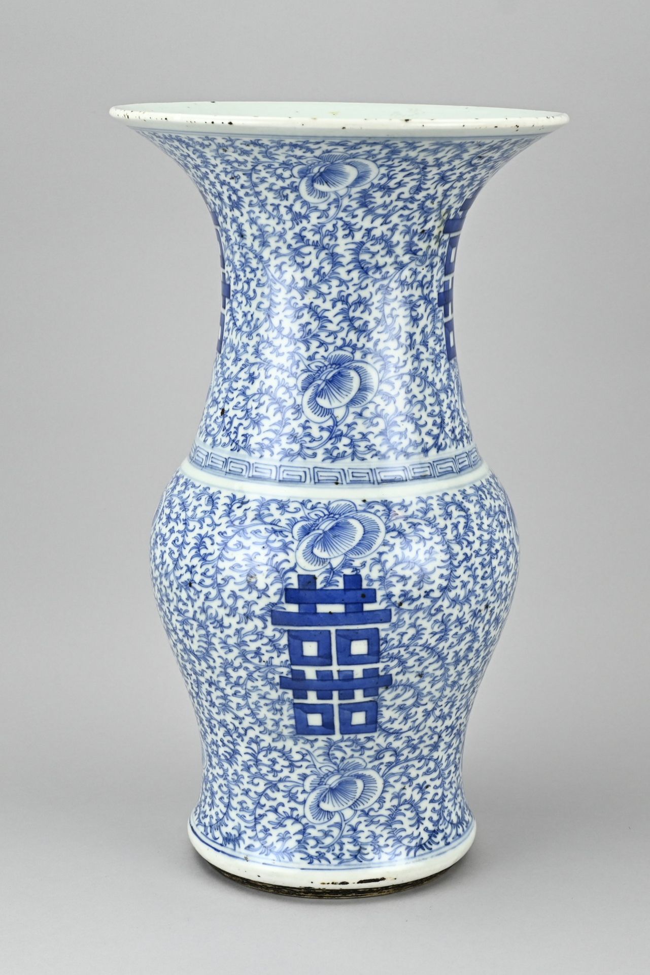 Chinese vase (blue/white)