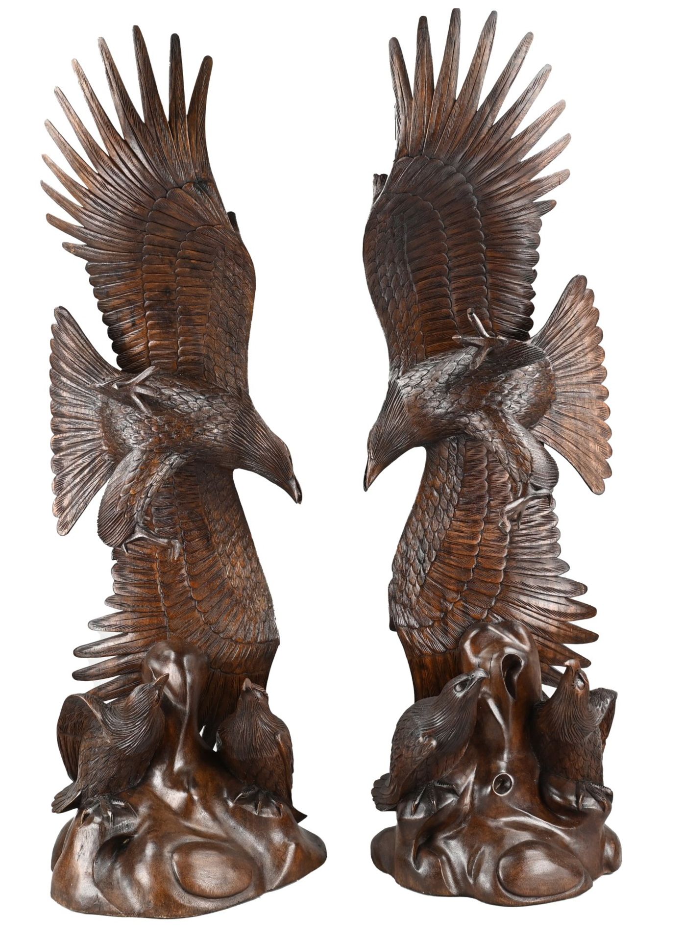 2x Large bird of prey, H 108 cm.