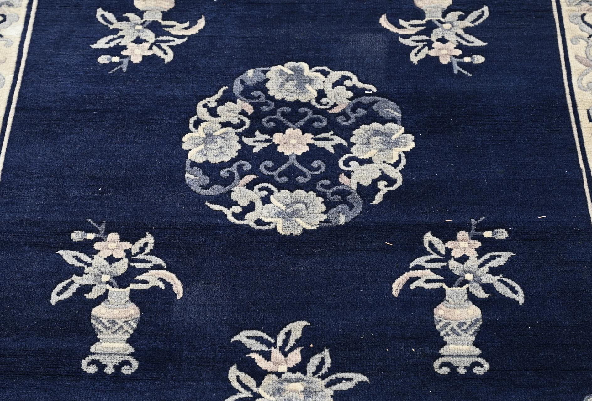 Chinese carpet (Tibet) - Image 2 of 3