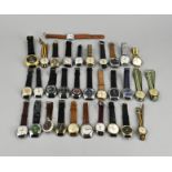 Large lot of watches, approximately 30x