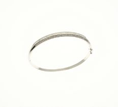 White gold bracelet with diamond