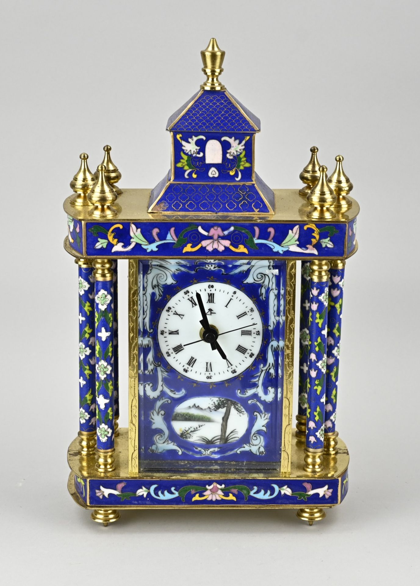 CloisonnÃ© clock