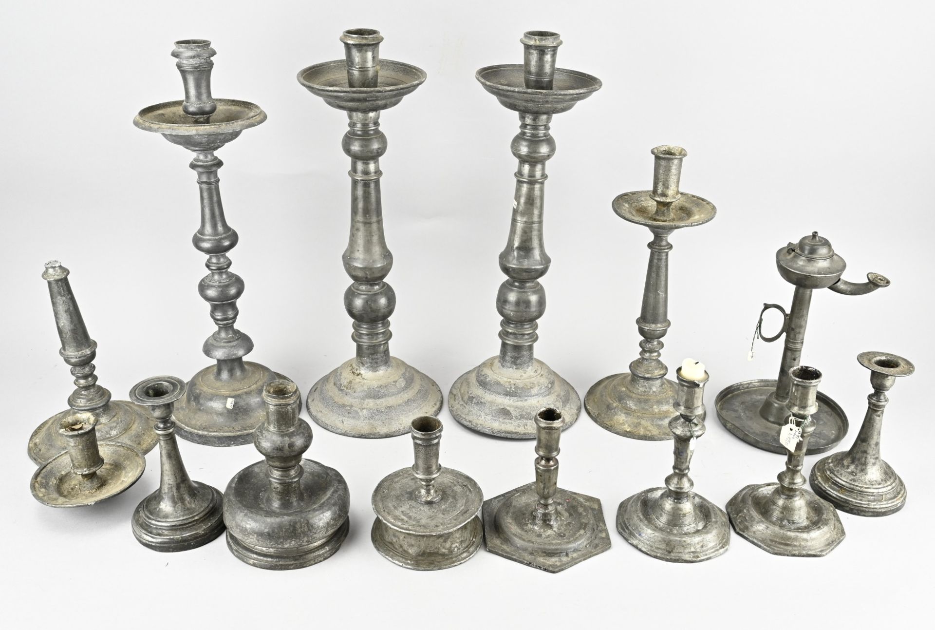 Lot of pewter candlesticks