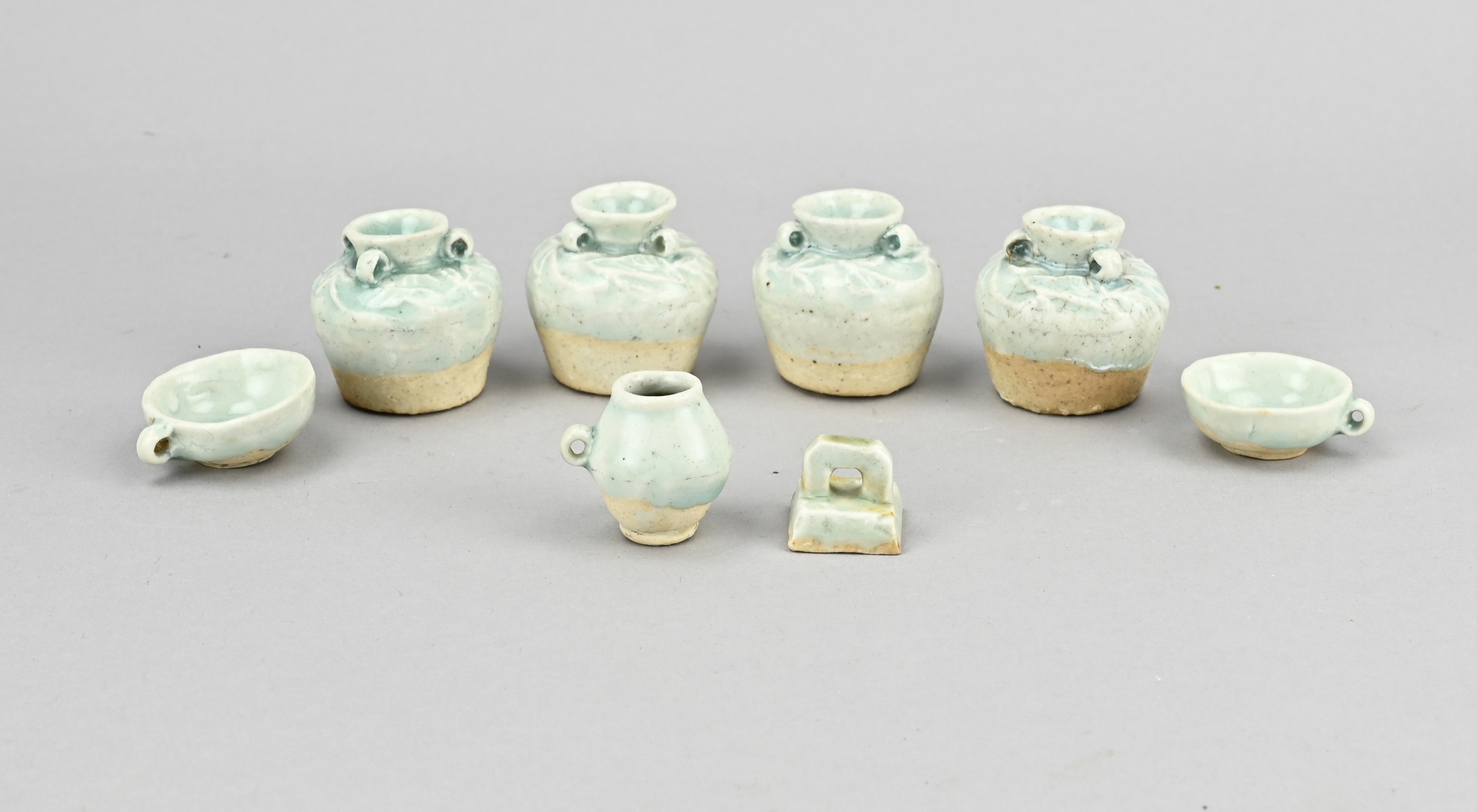 Lot celadon porcelain (8x)