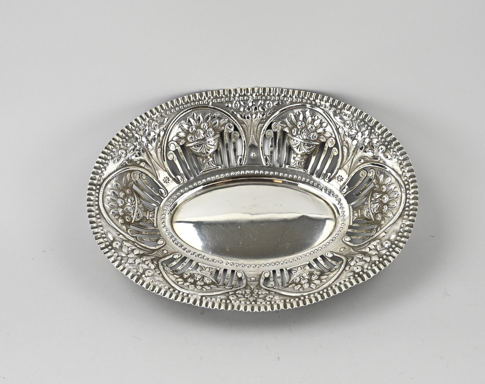 Openwork silver bowl - Image 2 of 2