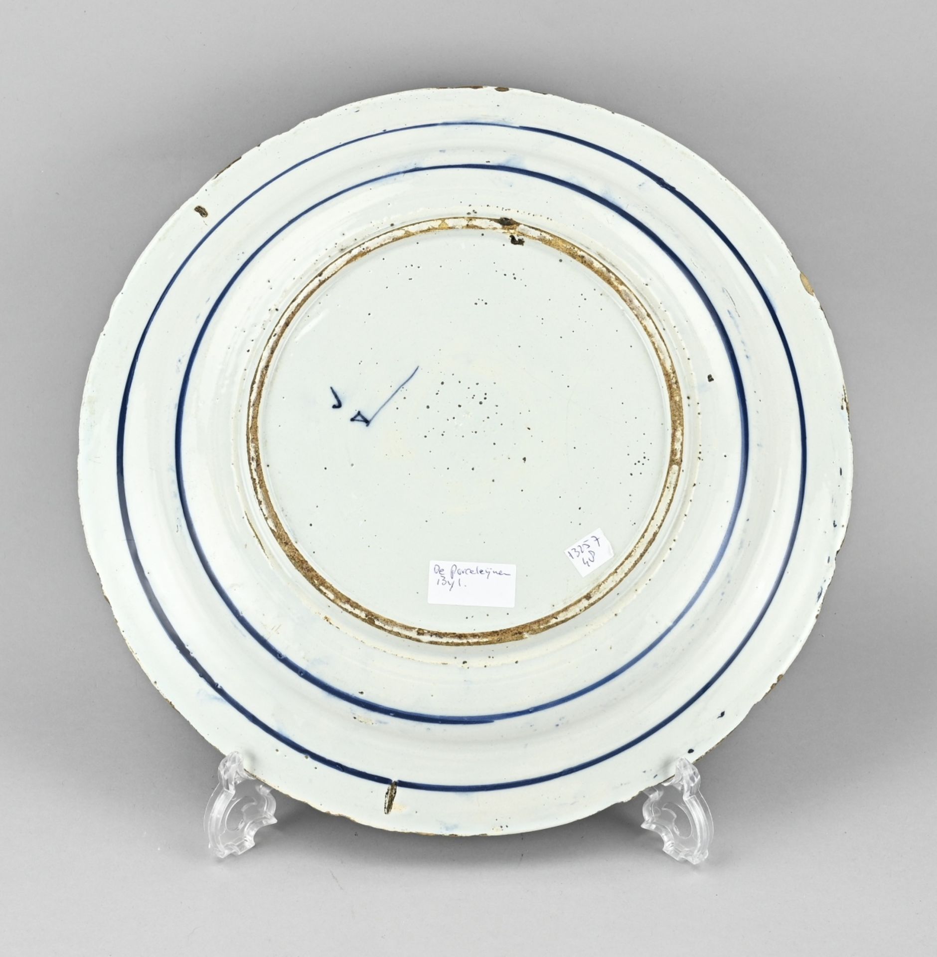 Delft dish (Porceleijne Bijl) Ã˜ 35.5 cm. - Image 2 of 2