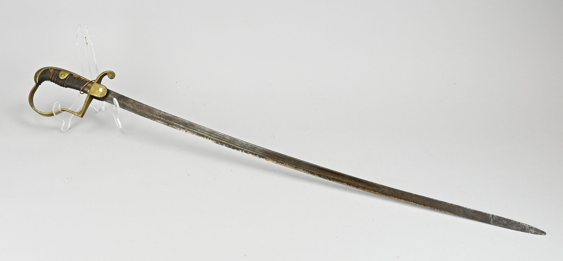 Antique sabre, L 94.5 cm.