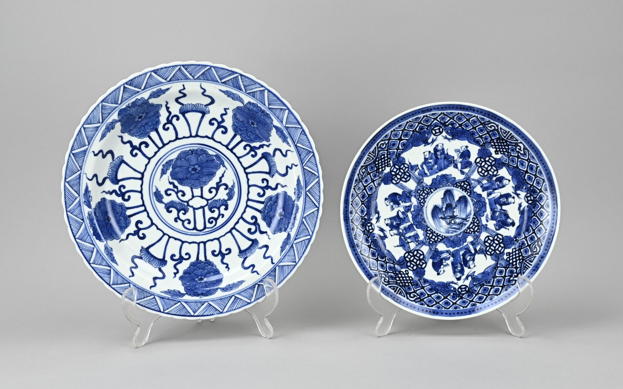 2x 18th century plate Ã˜ 22 - 26 cm.