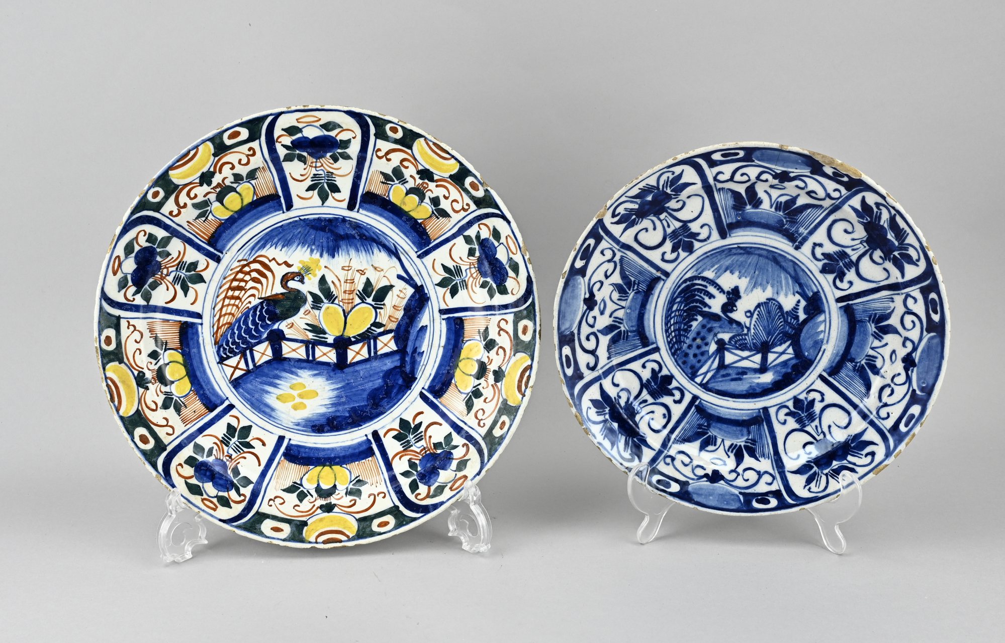 2x Delft dish Ã˜ 26 - 30.5 cm.